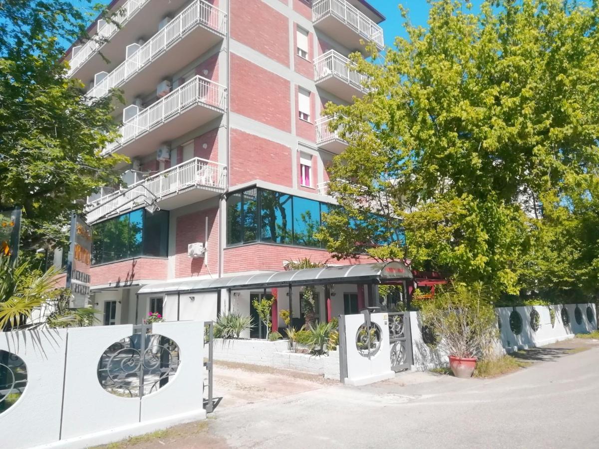 Hotel Rita Cervia Buitenkant foto