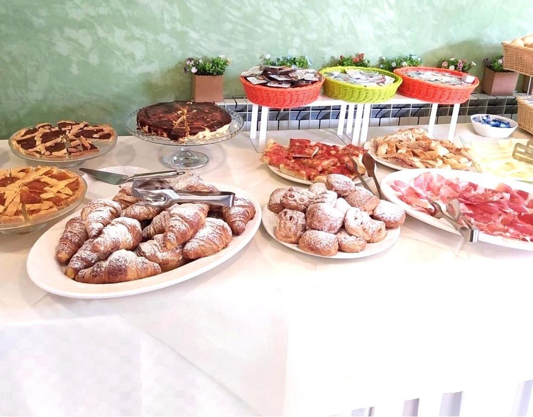 Hotel Rita Cervia Buitenkant foto